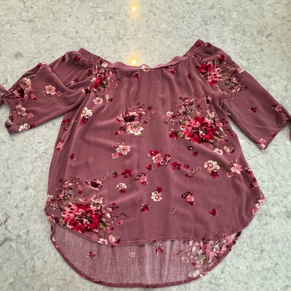 EUC Staccato Mauve Floral Off-Shoulder Blouse